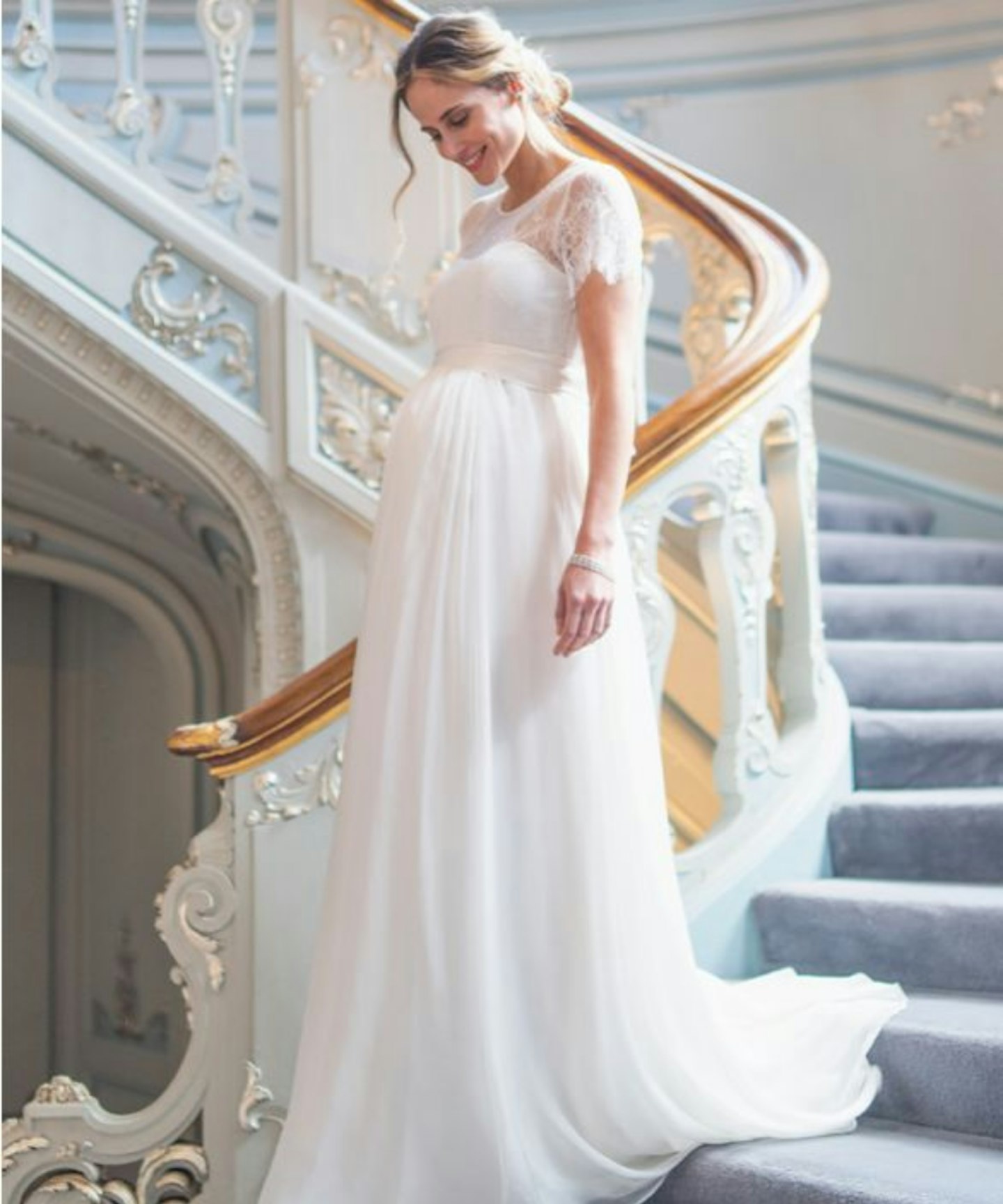 Best Maternity Wedding Dresses For Pregnant Brides 2022
